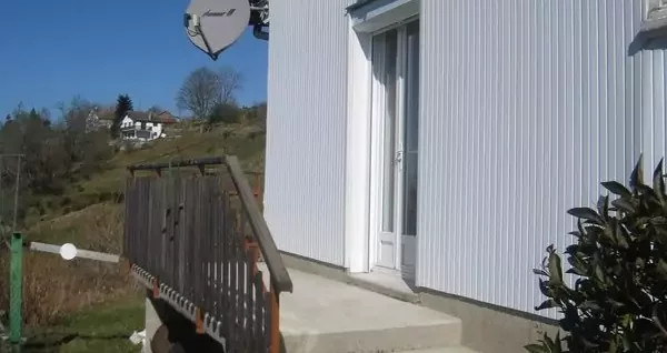 Entrée du gîte Refuge (Façade Sud)